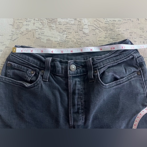 Levi’s 90s Gray/ Purple Wash High Rise Raw Hem Jeans Size 29 - Picture 9 of 14